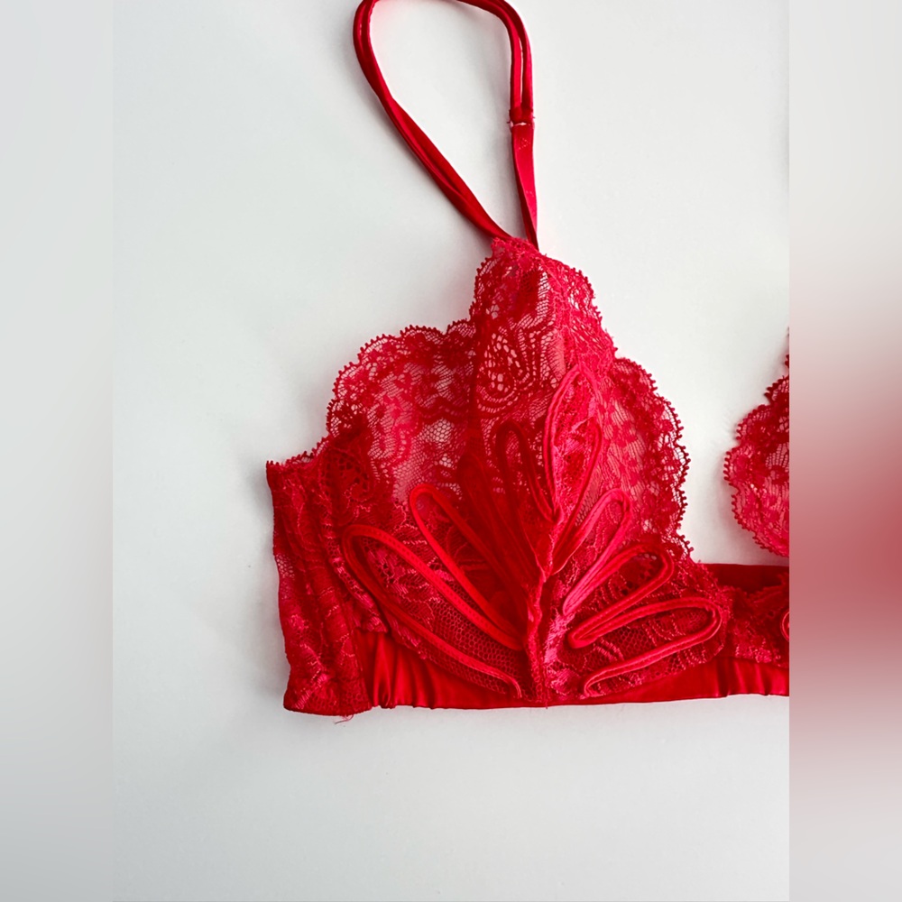 LA Perla Elegant Red Lace Bralette - Picture 5 of 12
